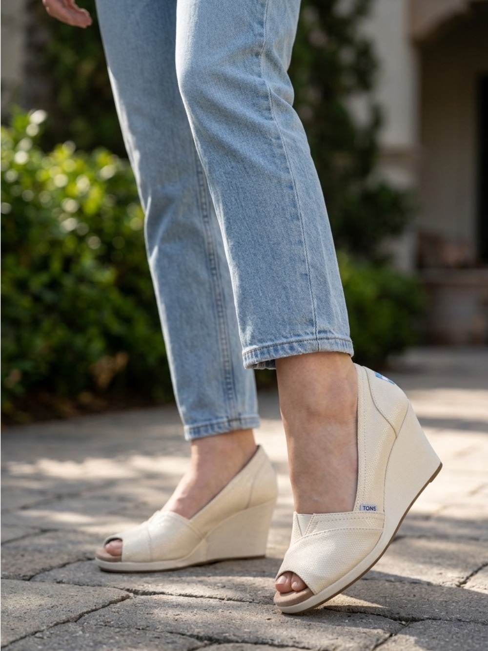 Toms white/cream Peep-Toe Wedge Slip-On Heels size 7